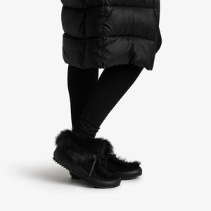 NWOB PEDRO GARCIA FUR LINED SHEARLING BLACK BOOTIES SZ 41